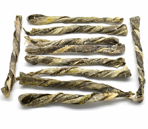 Bâtonnet de peau de poisson séchée